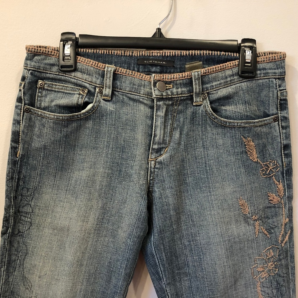 BEAUTIFUL Ellie Tahari Embroidered/Sketched Jeans